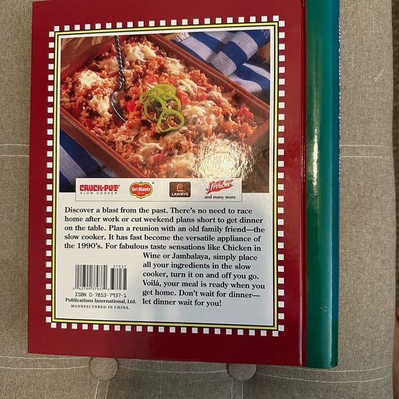 365 Favorite Brand Name Slow Cooker Recipes & More - Picture 2 of 3